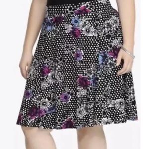 Torrid black polka dot floral skirt size 5